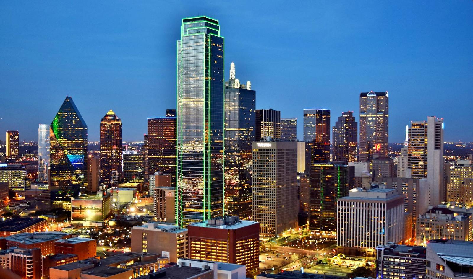 Dallas Texas downtown skyline at twilight